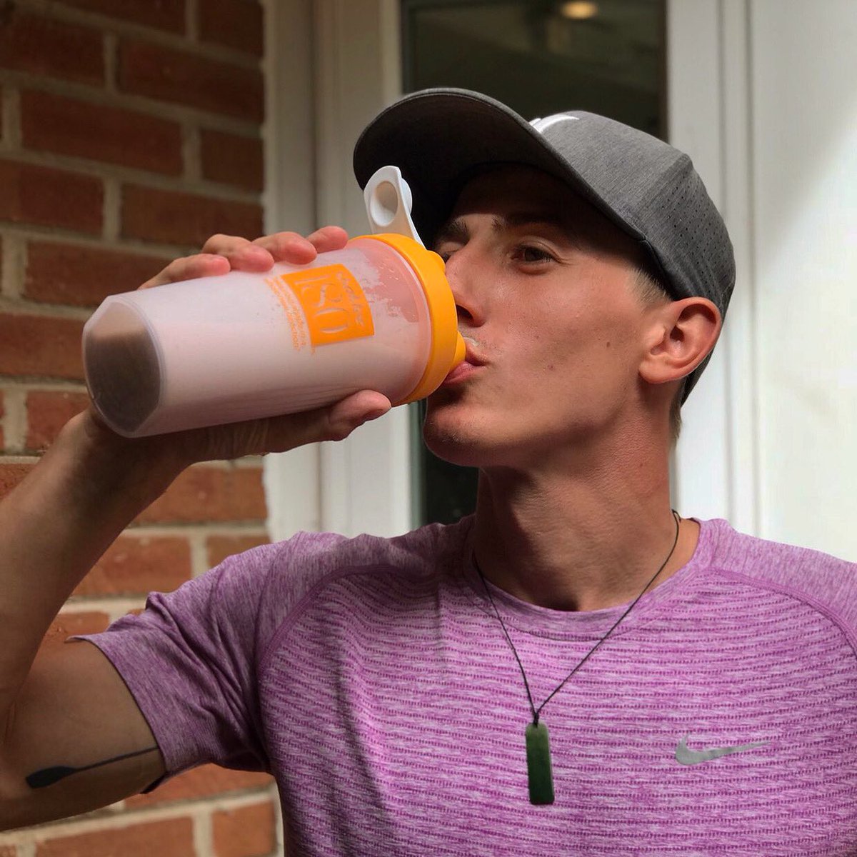 Time to refuel after a hard day of training. Shaklee’s 100% Grass-Fed Whey Protein (vanilla flavor) is my favorite recovery shake!

🥛💪👌

#Shaklee #ShakleeAthlete #Sports #Performance
