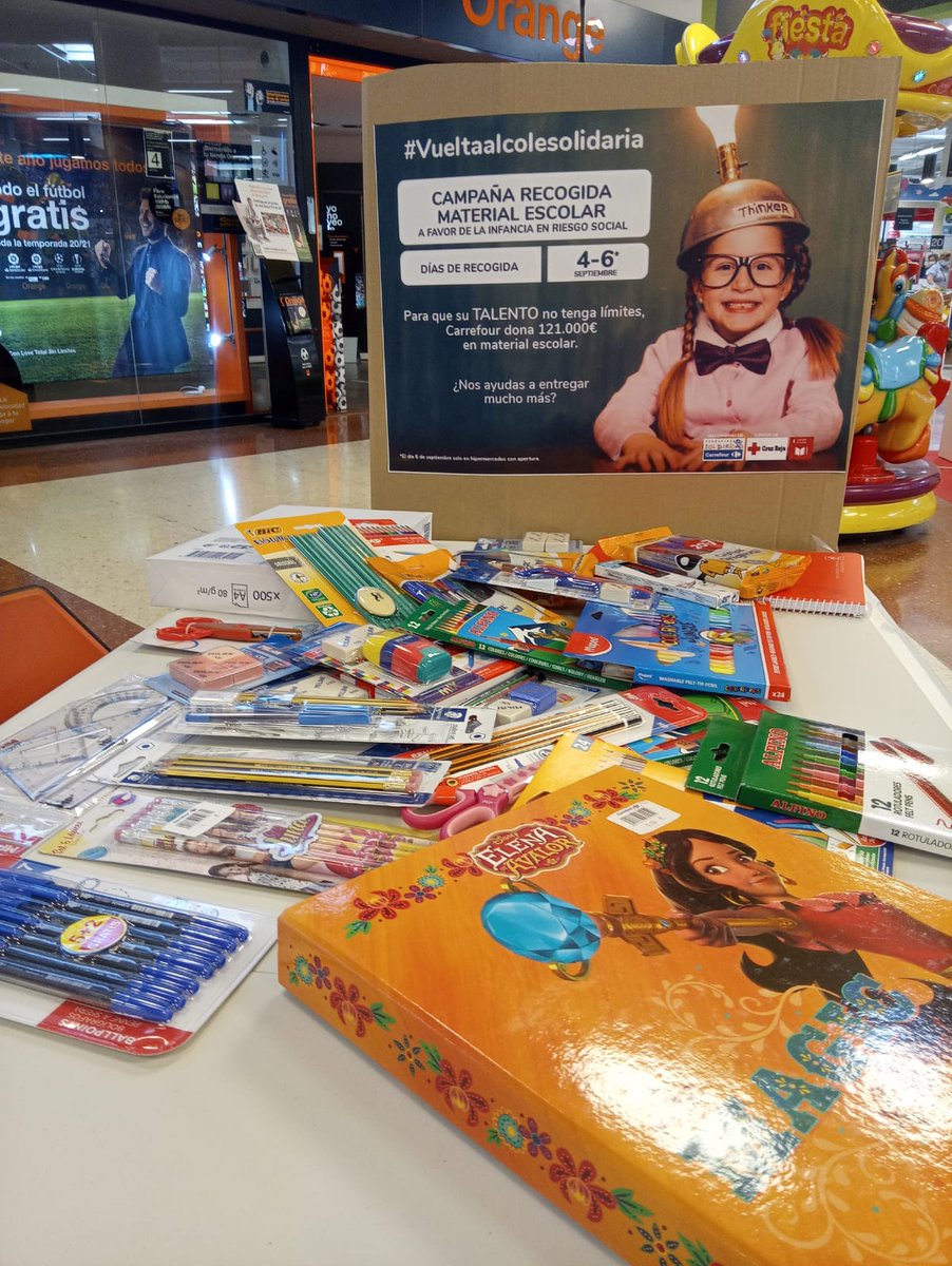 CruzRojaVLC's tweet photo. En @CarrefourES del C.C. #GranTuria se sigue trabajando para recopilar la mayor cantidad posible de material escolar.
¡Gracias por vuestra solidaridad! #VueltaAlColeSolidaria
🔜🔜Y a quienes aún no os habéis acercado... ¿Nos vemos esta tarde?😁 https://t.co/y0YP2DQHtn