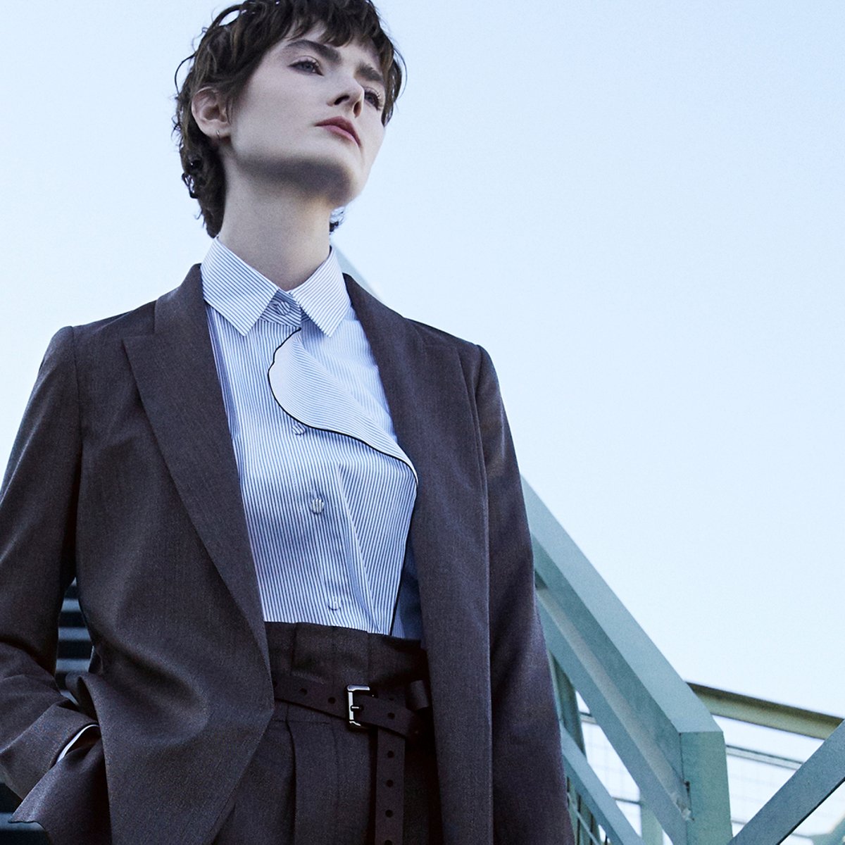 PiazzaSempione's tweet photo. Androgynous look embodying the dynamics between male and female
#PiazzaSempione #PreFall20 collection https://t.co/aWJxoMynze