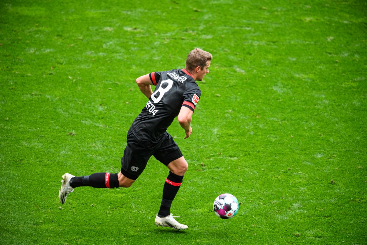 bayer04_en's tweet photo. No second half goals, so the match ends 1-1!

#B04RSC https://t.co/EPYO9D2JiK