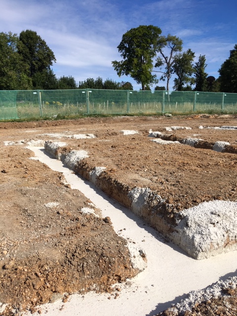 RidgeLLP's tweet photo. Good progress is being made on the new Vivid Homes housing development at Selborne Road in Alton, as Foreman Homes take advantage of the weather to install the foundations and substructure elements to Phase 1A and 1B.
#ProjectManagers #CostManagers #RidgeReading @WeAreVIVIDhomes https://t.co/SfsRuXUCPG