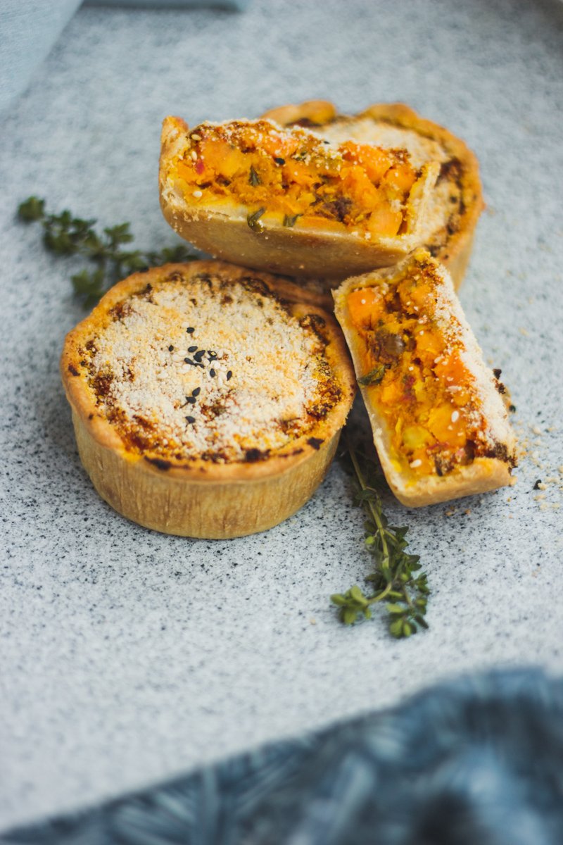 Got a savoury craving?

Why not head down to @stpancrasinternational and try  our @langhamsfood Bombay Sweet Potato Pie?

We think it is the perfect accompaniment to a cold draught beer. 

The weekend is here so what are you waiting for?

#sourcedmarket #thoughtforfood