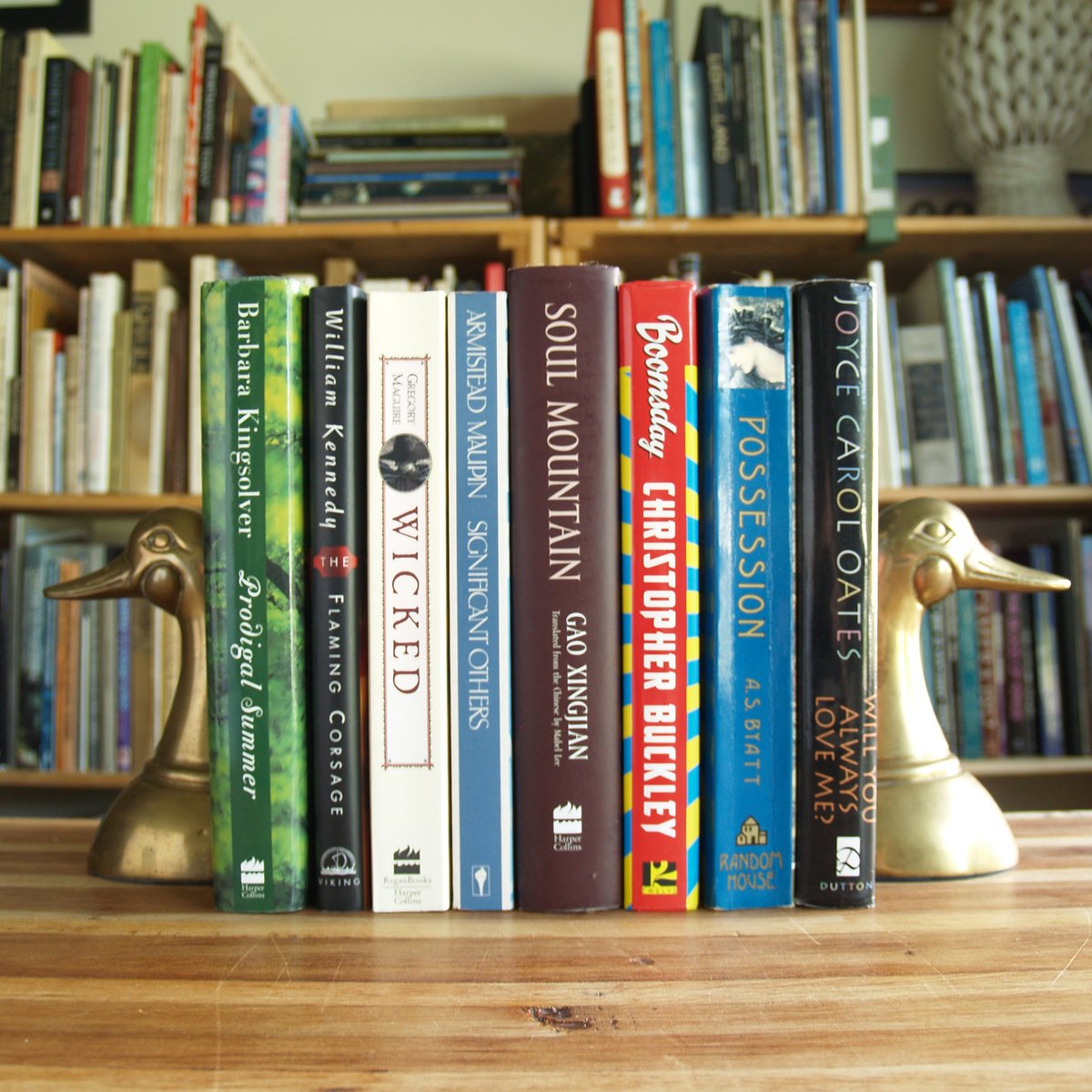 ForgottenBkmrks's tweet image. I am giving away these eight modern literature titles.

To enter, reply or RT. You can also enter on Facebook, Instagram or on the site.

I will gather up all the entries and select a winner at random tomorrow morning at 10:00 AM Eastern.

forgottenbookmarks.com/2020/09/friday…