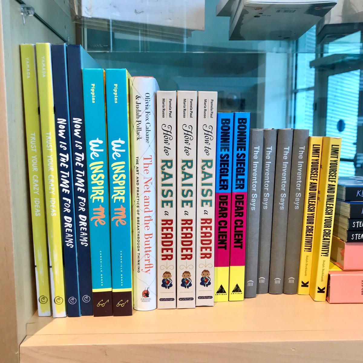 cademuseum's tweet photo. We have lots of great reads in our #LootLab giftshop to inspire young inventors and artists. Come check them out!
Fri & Sat, 12pm-5pm
#FridayReads #giftshop #museumshop https://t.co/1Y6k2SXQET
