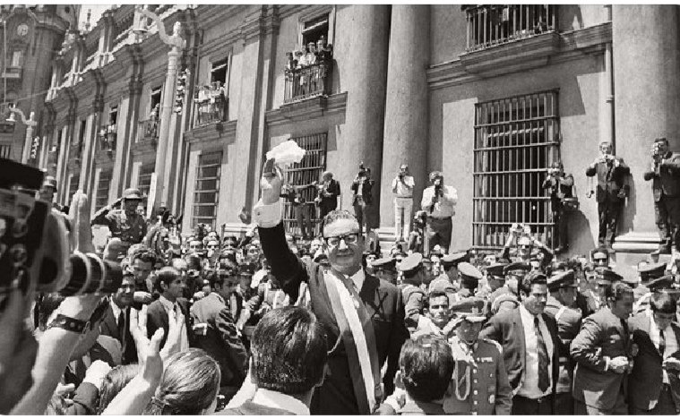 marbravov's tweet photo. "La revolución no implica destruir sino construir, no implica arrasar sino edificar; y el pueblo chileno está preparado para esa gran tarea, en esta hora trascendente de nuestra vida". Salvador Allende, 4 de Septiembre de 1970. https://t.co/3PRKe6TEqv