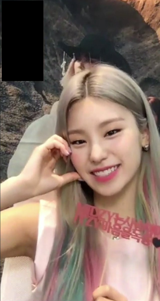 예쁘다 tweet media