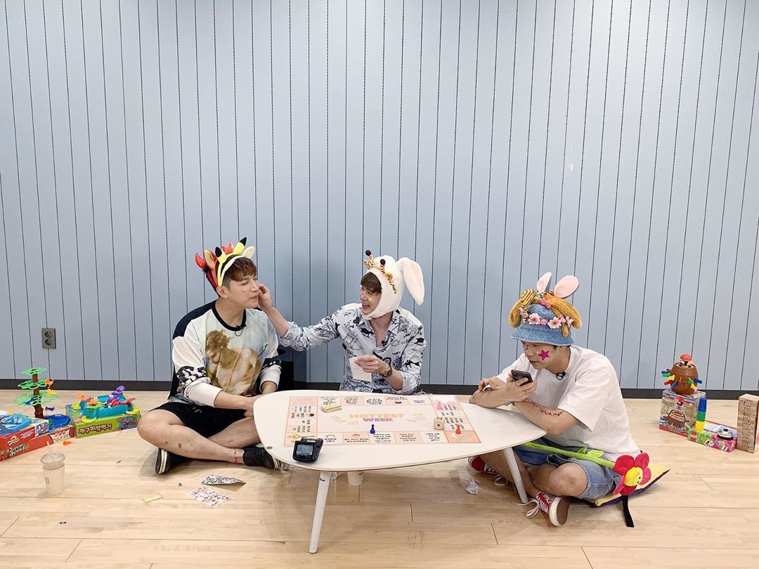 [2PM IG] 

#🐼🐨🐱🐥🐧🍌
instagram.com/p/CEtr6BlFjby/