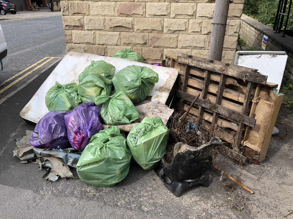 abbylcarroll's tweet photo. Volunteering today in #Keighley still showed that a small amount of people can still make such a huge difference to rivers and the environment! We collected 31 bags of rubbish along side a mattress and a car seat 😮 https://t.co/KmpFJsSQ87