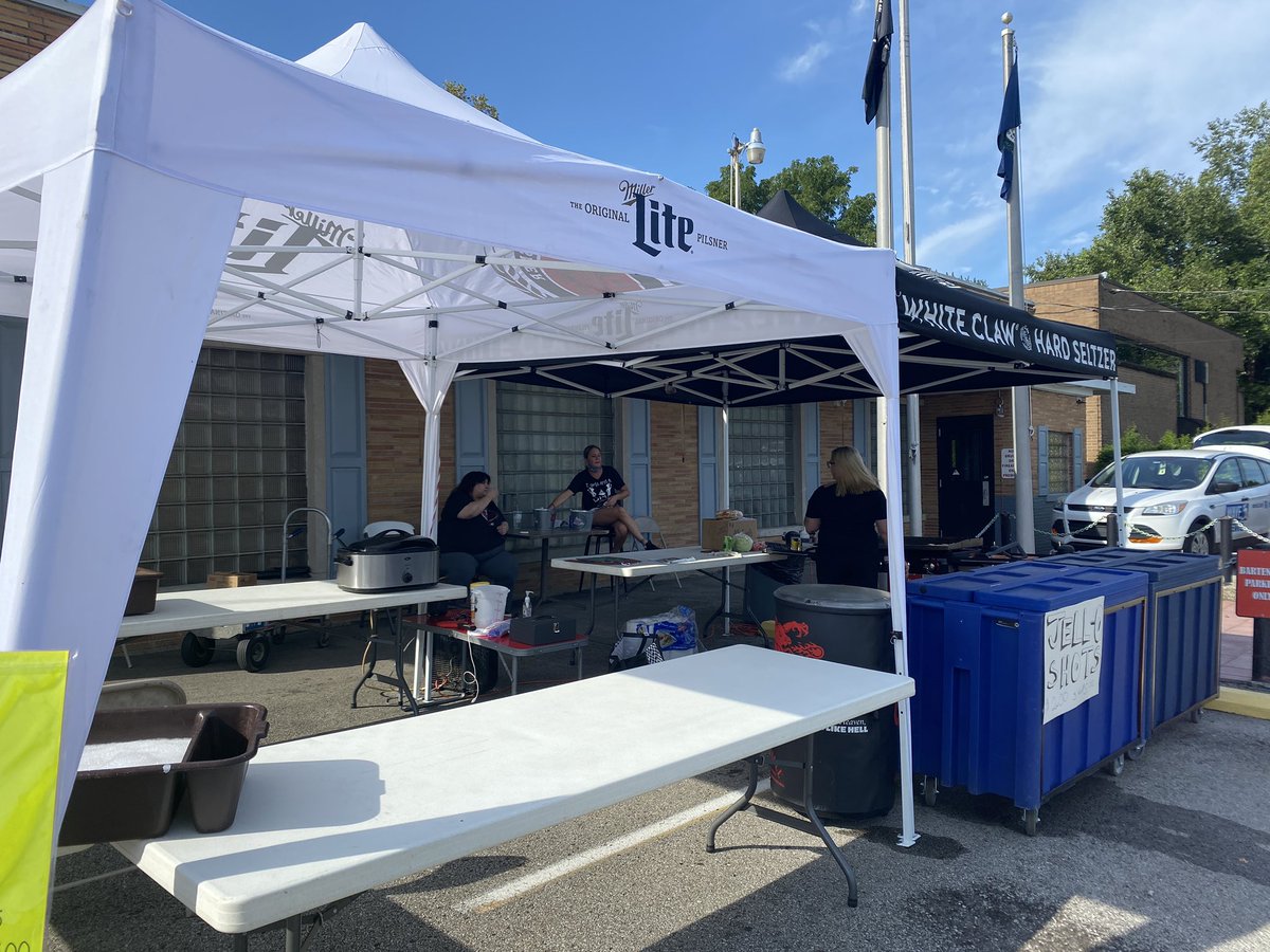 Pashleytv's tweet image. Derby Party starting at 992 Longfield Ave. 
VFW Post 6182 
We’re covering every angle for #Derby2020 @wave3news