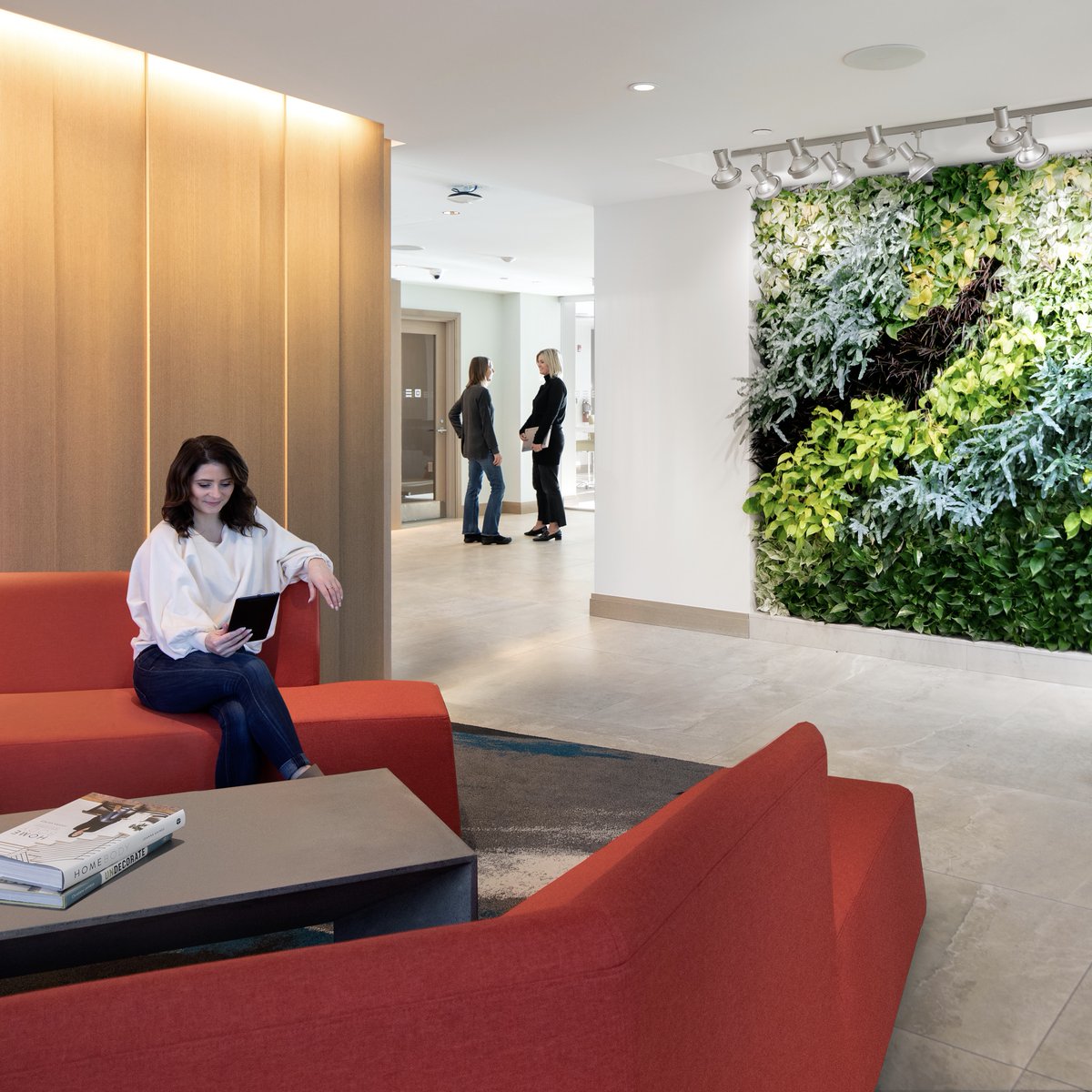 Missing the office? Our common spaces offer tons of great WFH spots for residents looking to switch it up. Schedule a tour today to find your new home office: bit.ly/2N18g2E