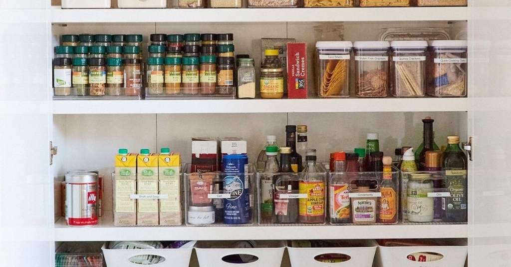 The Best Storage Bins for Every Room, According to Professional Organizers curbed.com/21417287/best-…