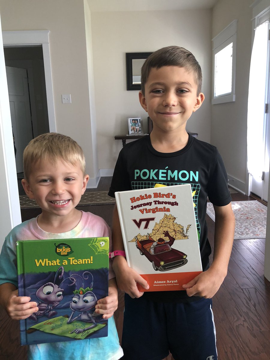 JulieGerber12's tweet image. Their favorite books!
@WinterpockReads #Wolfpack #futurewolf #GoHokies @gerberheath2