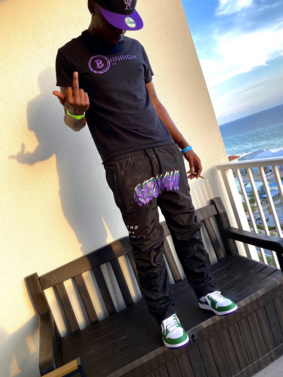 xstennett_'s tweet photo. https://t.co/2DI3QIC2NA
