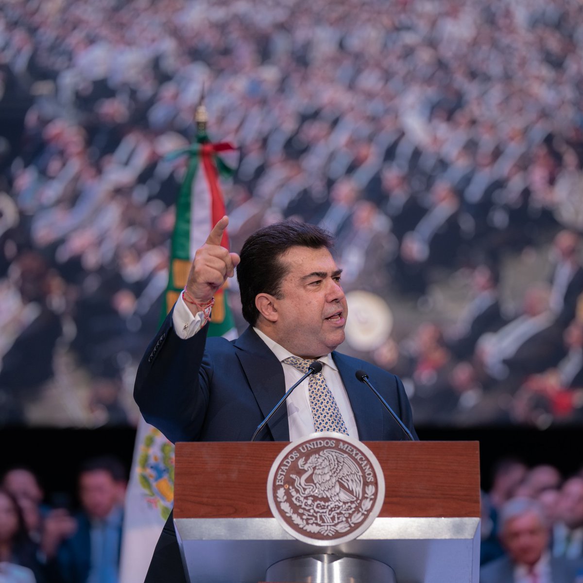 PedrohacesO's tweet photo. ¡Encabezamos la nueva era sindical y obrera de México!
#FuerzaCATEM
#NuevaFotoDePerfil https://t.co/Is8IGGz94D