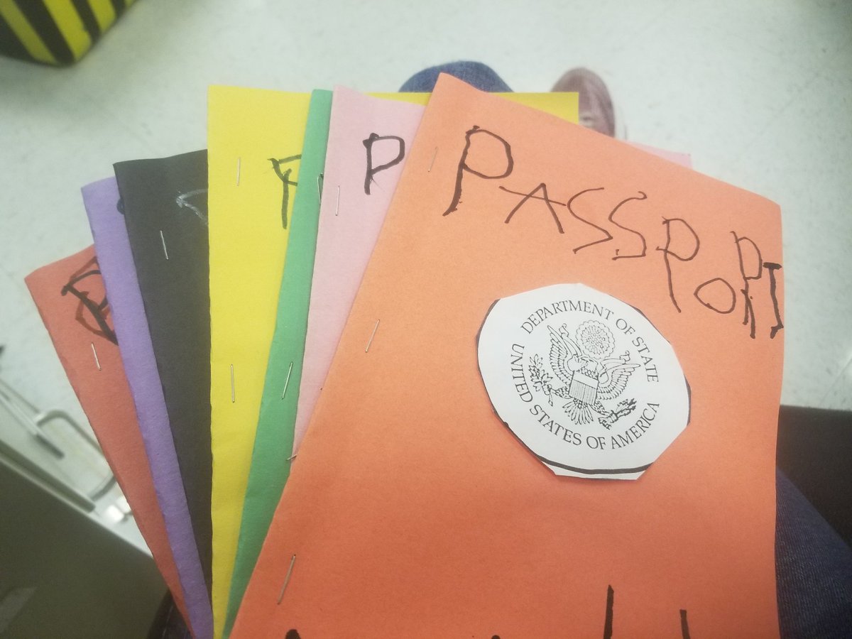 RTHall2011's tweet photo. The pandemic isn't going to keep us from becoming world travelers this year! First stop: Italy! #HallsHeroes @JohnsonWildcats https://t.co/hyma3lD6ay