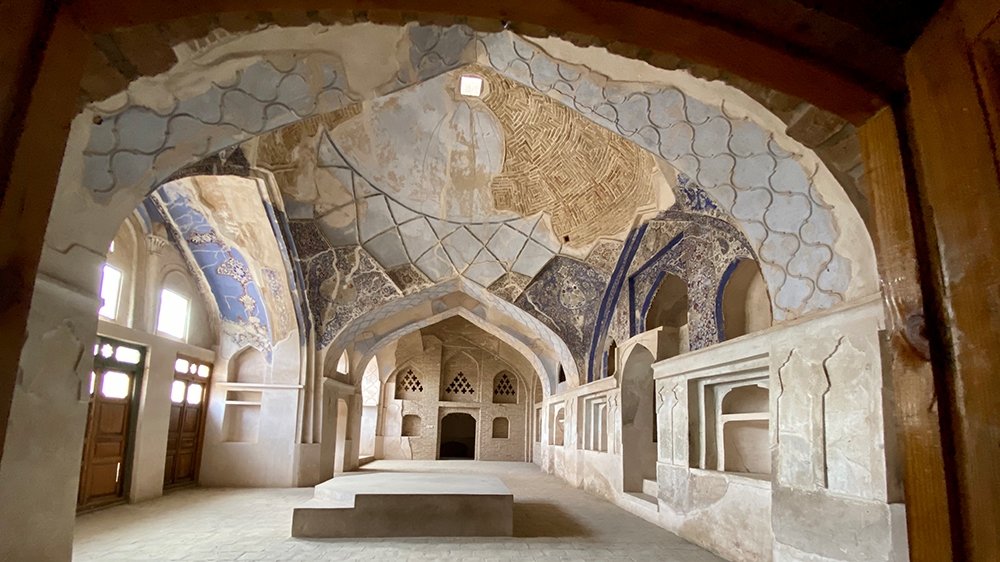 The Yu Aw Synagogue was built in 1393 in Herat, Afghanistan.It is made from mud bricks and it was recently restored by the local government.