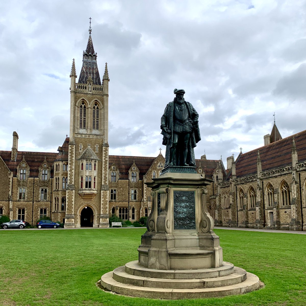 andrew_kingdon's tweet photo. It’s great to be out on site again and particularly when it’s such a beautiful setting! ⁦@CharterhouseSch⁩ ⁦@StrideTreglown⁩ https://t.co/2hcfpIDuB5