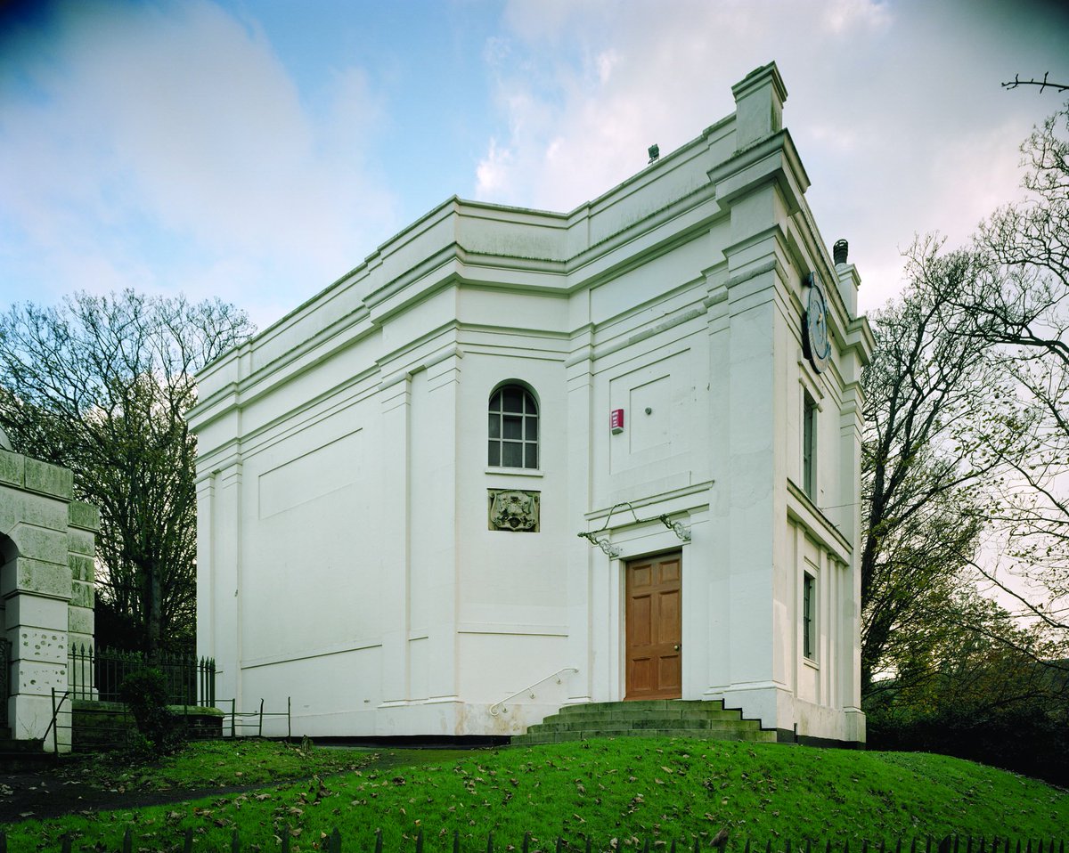 The Montefiore Synagogue was built in 1833 in Ramsgate as a private synagogue for Moses Montefiore.It's a rare example of a synagogue in the Regency style. A mausoleum modelled on Rachel's tomb was built next to it.