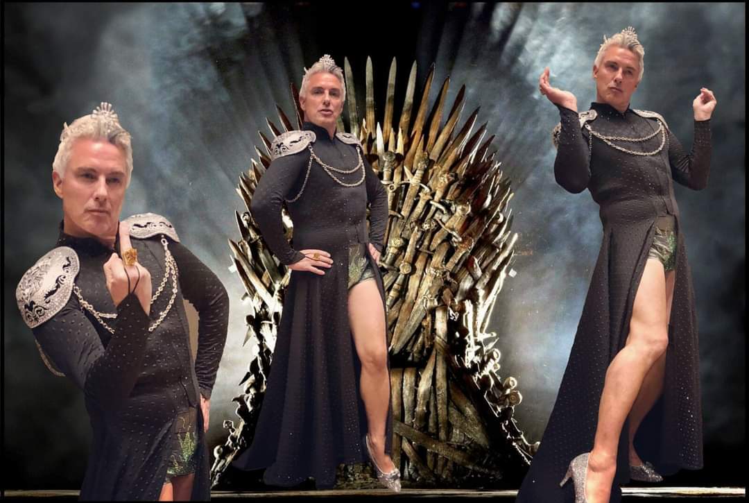 Found this in my Facebook memories today. Made it 2 years ago. Fabulous cosplay of the fabulous John Barrowman
#CersHe #GameOfBones