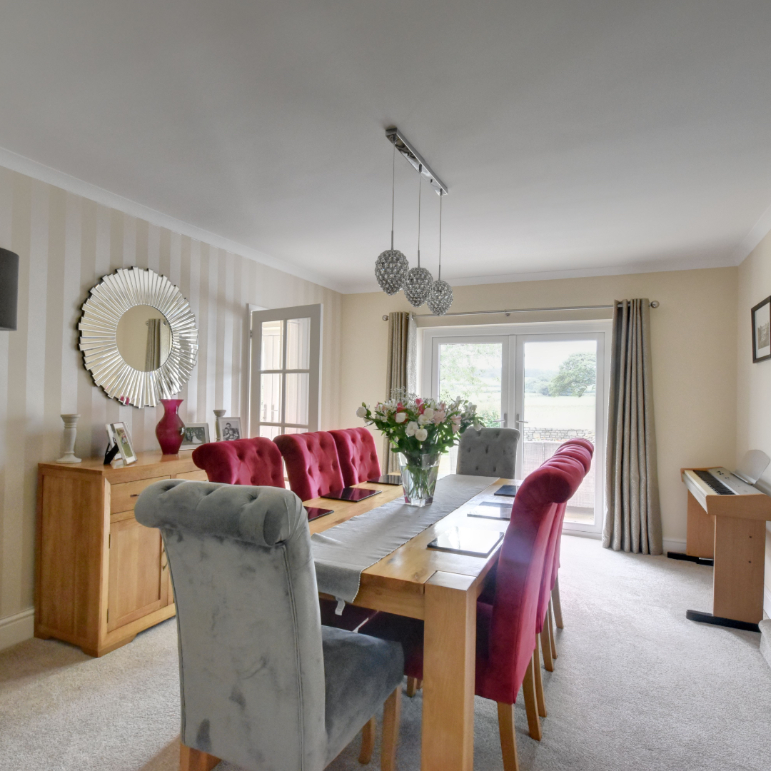 HerbertRThomas's tweet image. OPEN HOUSE 12th SEPTEMBER  | 10am-12 noon | £750,000 🏡

Please telephone 01446 772911 to register your interest

Full property details: bit.ly/3gXgzbs

#openhouse #fivebedroom #ukpropertyforsale #forsale