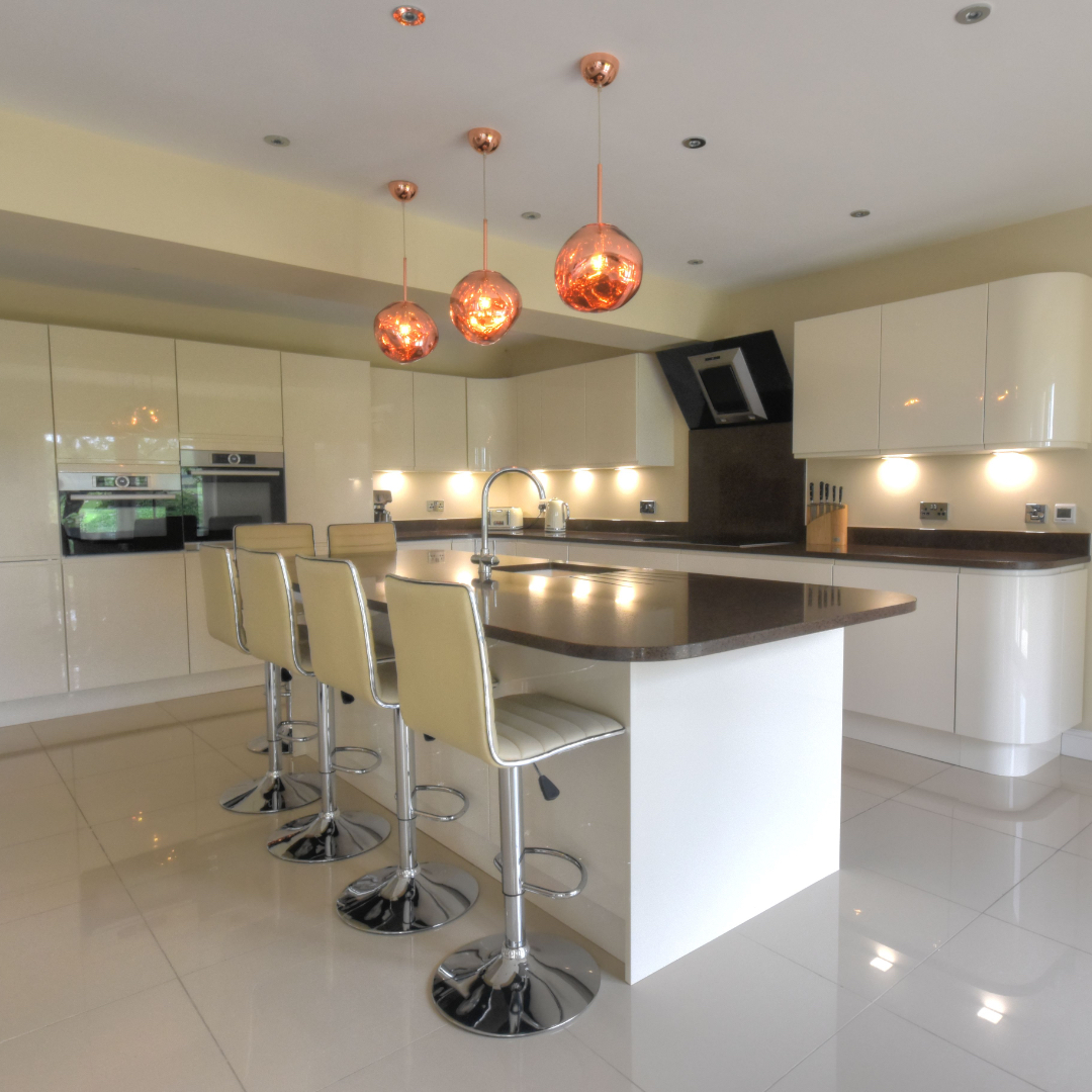 HerbertRThomas's tweet image. OPEN HOUSE 12th SEPTEMBER  | 10am-12 noon | £750,000 🏡

Please telephone 01446 772911 to register your interest

Full property details: bit.ly/3gXgzbs

#openhouse #fivebedroom #ukpropertyforsale #forsale