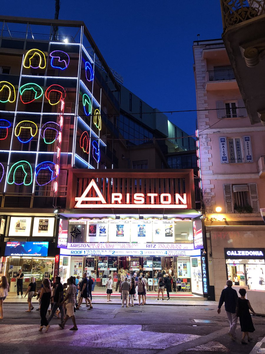 JasperFoter's tweet photo. #Sanremo #Liguria #Ariston https://t.co/Czh4IDerfC