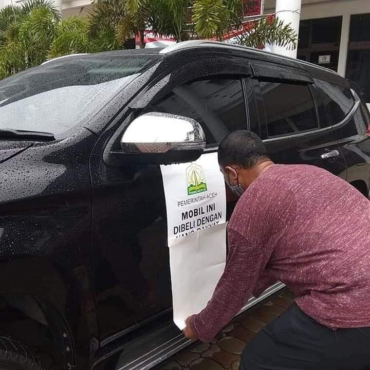 HoldenKlasik's tweet image. mantep nih stickernya, kapan kota lain menyusul ya mbah?