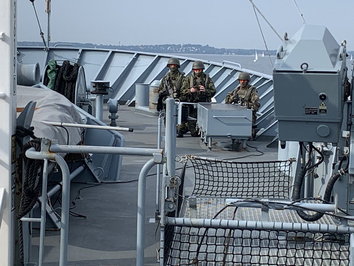 Christi69904784's tweet image. Gestern war ein guter Tag! 👍🏻💪🏻#offoffice #GEREX2020 #zwotebek @CdrDeuNavalAir @ErikHawelky