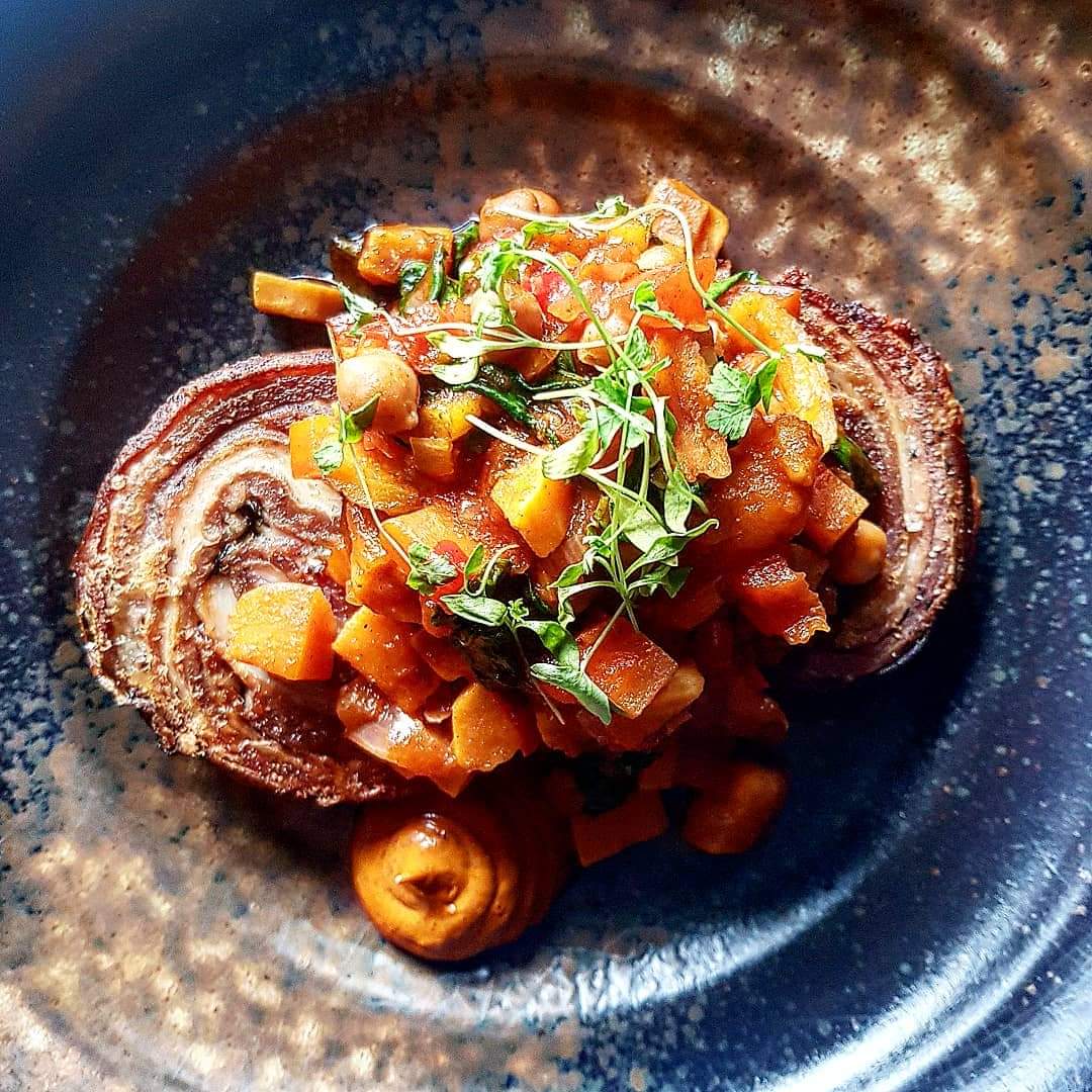 adamhayes900's tweet photo. It's #LoveLambWeek so here's a #FlashbackFriday at @BirminghamMal
Crisp West Country Lamb - chickpea, roast pepper & apricot tagine, Harissa mayonnaise
😍
#LoveLamb #MalLife https://t.co/caTRfyrBam