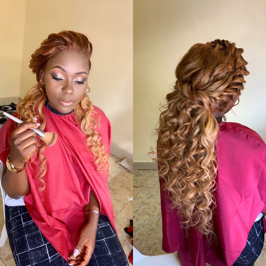 LookGSalon1's tweet photo. Stripy Hair Anyone ? 
All I see is beauty not color ♥️
Draped in golden Curls Sarah was ready for her day ! 

🌸Makeup - @mr_grayc 
🌸Hair - @gray_ceehairz 

#lookgsalon 
Refer to previous post how we came up with this look https://t.co/joLcM8CXUC