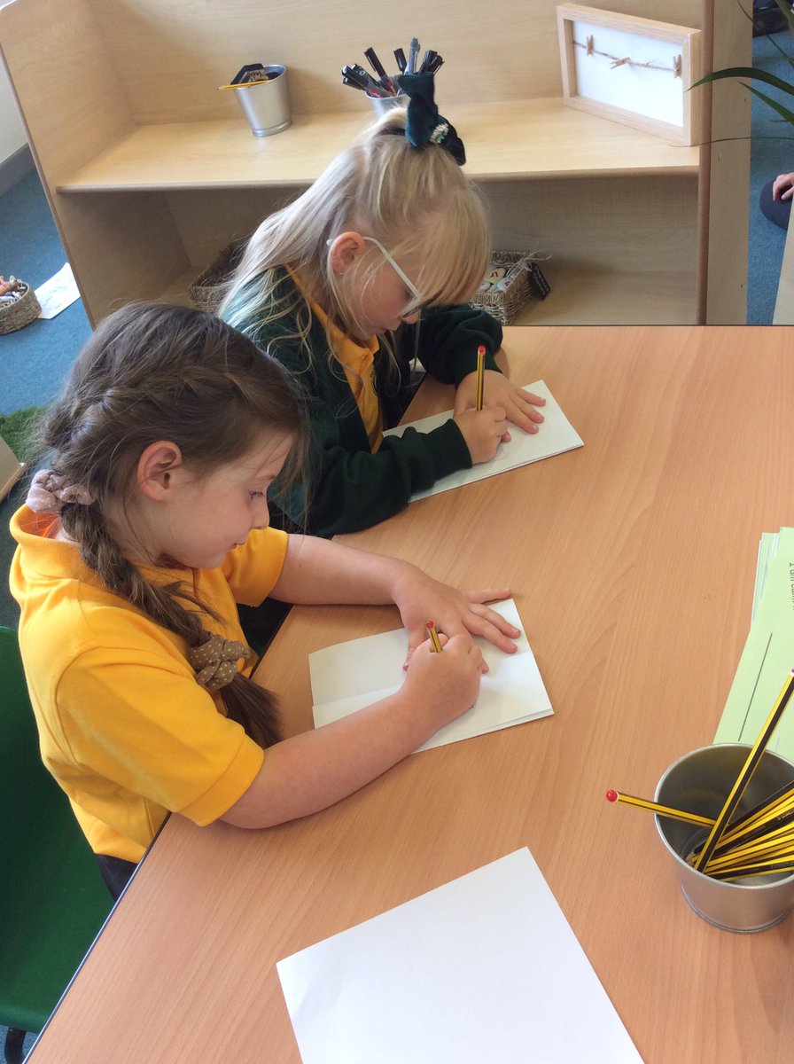WrensMPS's tweet photo. Wrens are enjoying the continuous provision activities today! https://t.co/2qn3l1gjjD