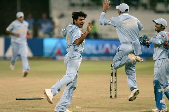 .. then come back to dismiss  @markb46 and  @albiemorkel who looked dangerous to take the game away from India.  @rpsingh concluded with a match figure of 4-0-13-4. He remained imperturbable in the Finals as well where he takes 3 wickets. He finished 2nd in wicket tally with 12..