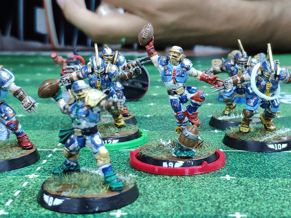 bowl_choco's tweet photo. Partido reñido entre Nos Gustan Las Rubias 1 Vs Huelva York 1. Ambos TD se anotaron en la primera parte, en la segunda mitad los equipos estuvieron lejos de la línea de anotación. A destacar que las armaduras de ambos equipos fueron infranqueables. @Kaesar10 #ChocoLeague #Huelva https://t.co/0lHRS8pHUT
