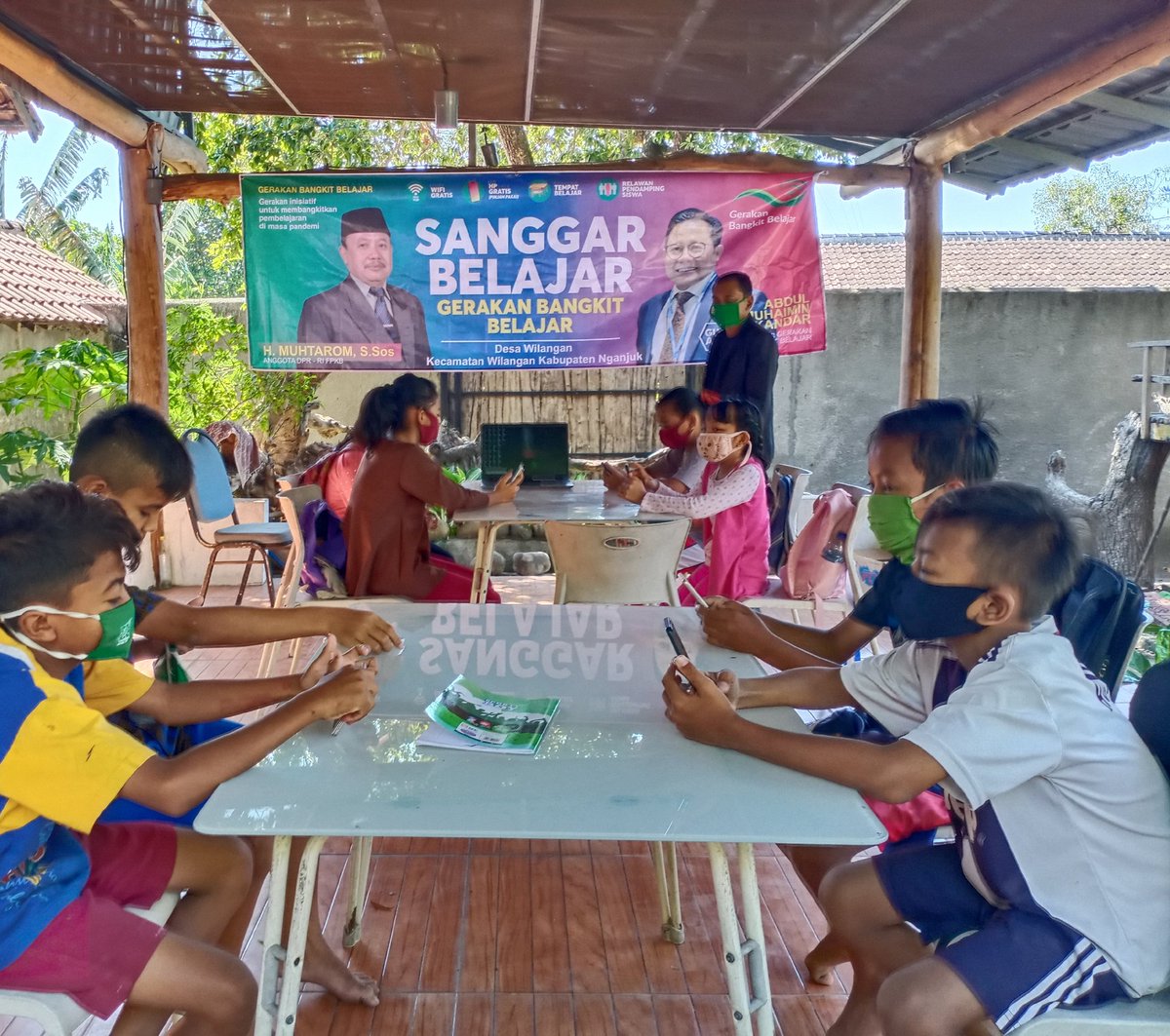 Sanggar belajar H.MUHTATOM .S.Sos Gerakan Bangkit Belajar di masa pandemi