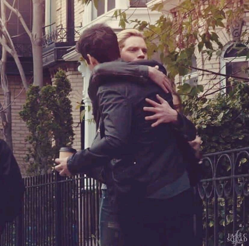 AlecLight10e's tweet photo. @JWShadowhunter https://t.co/xyESLmIC6I