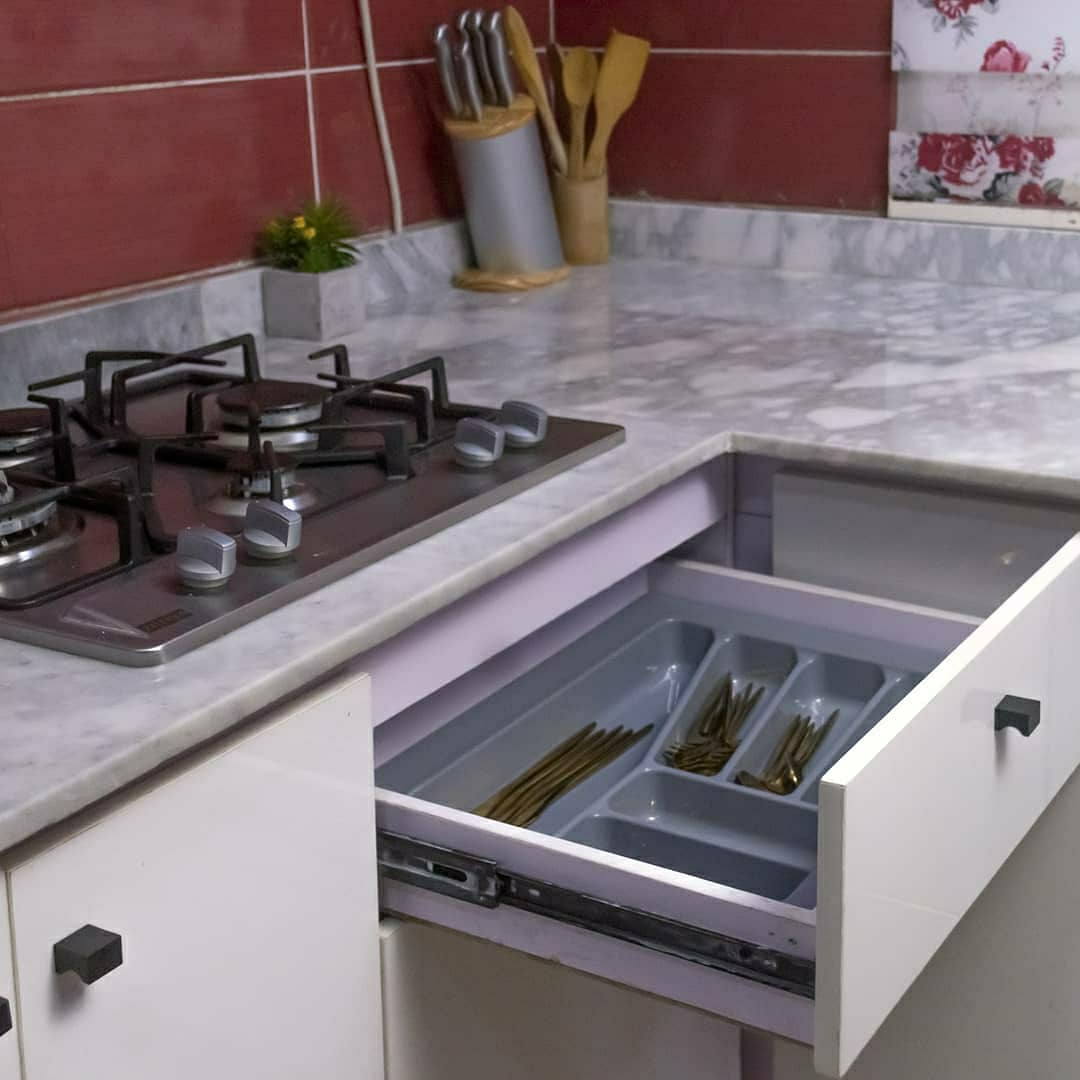 Five_28's tweet photo. KITCHEN REVAMP!
Before meets After of the kitchen revamp for #ProjectAD
The brief was to make the kitchen look and feel more contemporary and functional without breaking/changing the tiles.
We delivered —Sleek and contemporary!
#Five28Kitchens #KitchenDesign #Five28Projects https://t.co/EedwyKgiJM