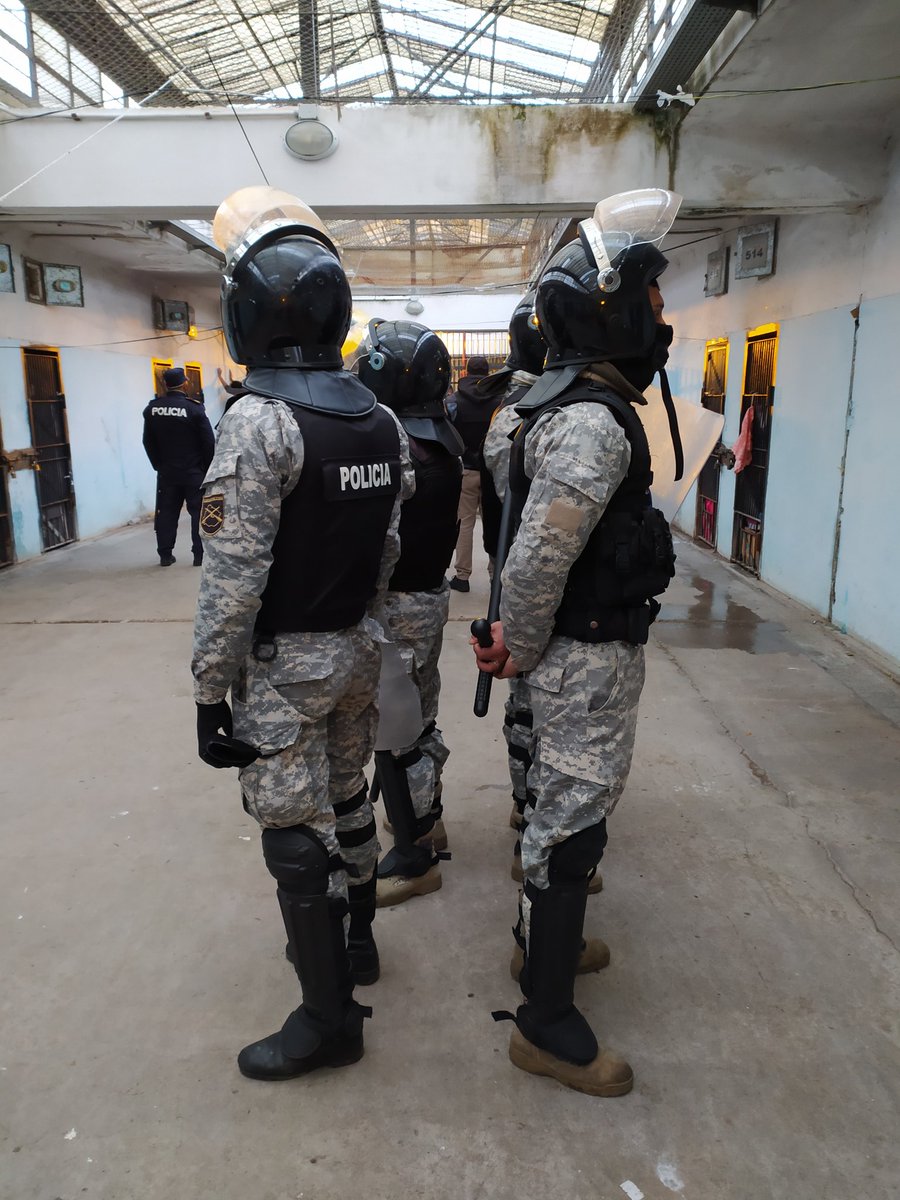 Minterioruy's tweet photo. Ahora| Requisa general en la Unidad N° 3 (Penal de Libertad). https://t.co/HKFggAW70o