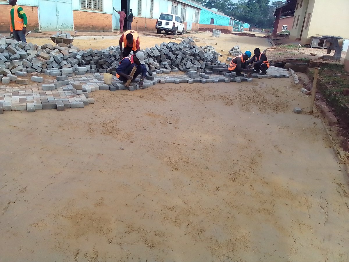 MusiimentaMilly's tweet photo. 🔹Laying of pavers, tiles.
🔹Design and construction of drainage, buildings and roads.
🔹Preparing  Bill of quantities.
🔹Drawing architectural plans and Structure analysis.
🔹Manufacturer's of all concrete products.
Interested to #supportMyHustle
WhatsApp on +256781408726 https://t.co/xHycpT59BU
