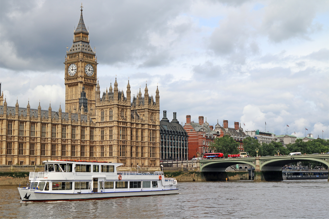 Viscount Cruises tweet media