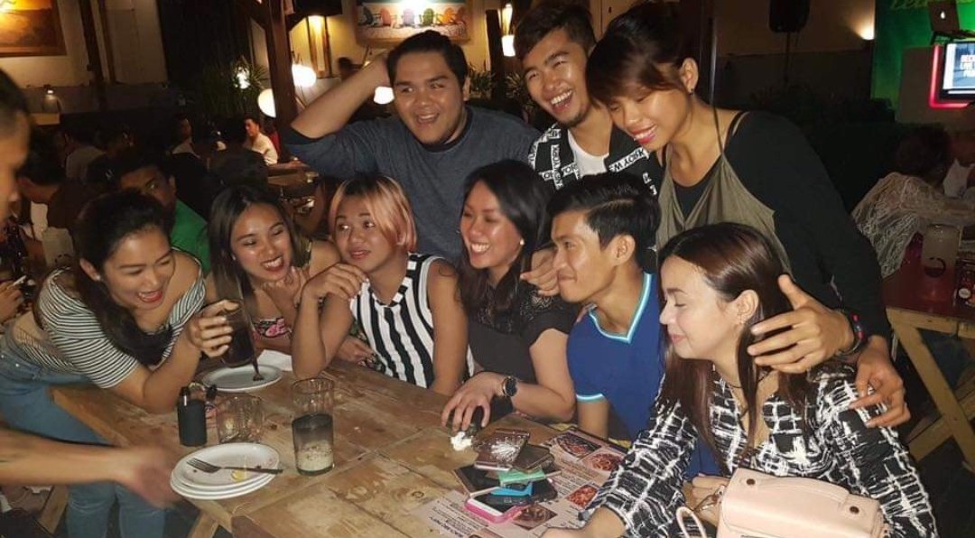 _ricalazo's tweet photo. Isa na namang masakit na pamamaalam. Sunod sunod, 2020, tama na. @LloydCadena salamat sa lahat ng masayang alaala. Sabi pa namin baka siesta ka lang talos sasagutin mo na mga tawag namin lara sabihin fake news yan, pero ang sakit. 💔💔💔 #gohome2020 #KweenLC thank you https://t.co/nyWGHs2OQG