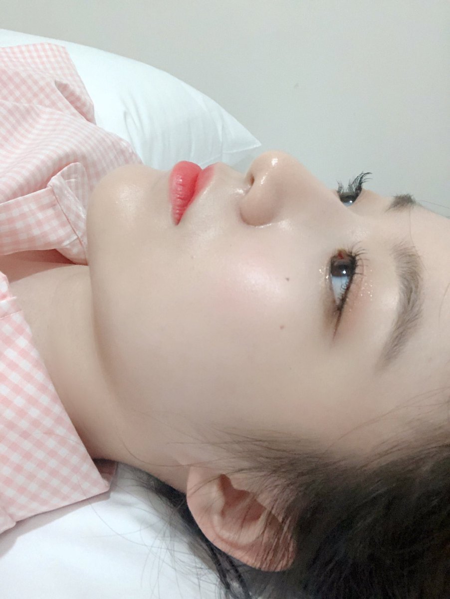 [📸] 04092020 | Atualização da Shuhua pela U CUBE 

”O que é a vida?” 

#GIDLE #여자아이들 <a href="/G_I_DLE/">조명철</a>
