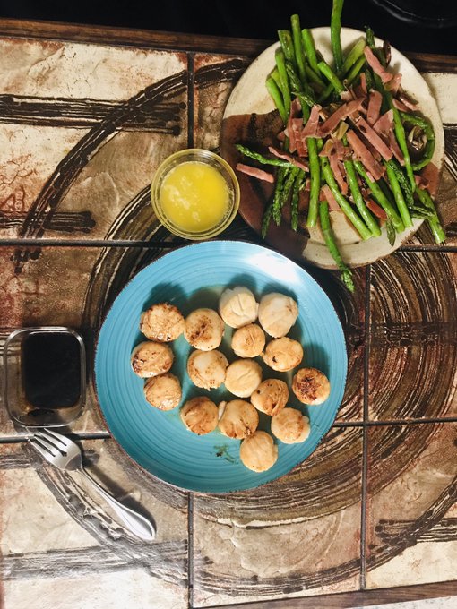 Tonight I cooked (as a big treat) asparagus and scallops. I didn&rsquo;t even eat my fancy ice cream I was<a href="/tag/dominatrix"class="tags"><span>#dominatrix</span></a><a href="/tag/pegging"class="tags"><span>#pegging</span></a><a href="/tag/sexyredhead"class="tags"><span>#sexyredhead</span></a>