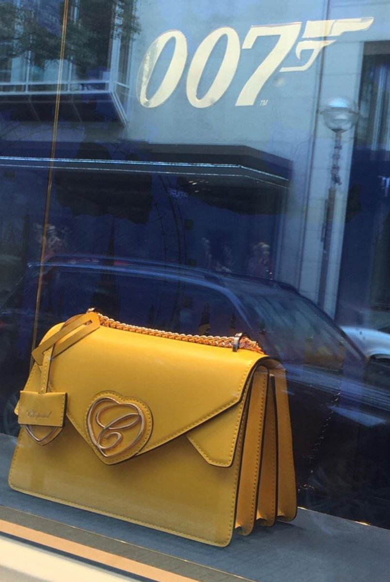 AndreaJanke's tweet photo. @007 @007 #NoTimeToDie in cinemas in November! Here, 'Happy Hearts Shoulder Bag' by @Chopard for #Chopardx007 captured by https://t.co/wGtKg66KLz #Chopard Boutique, #Frankfurt - enjoy! https://t.co/0Q7LduaLWj