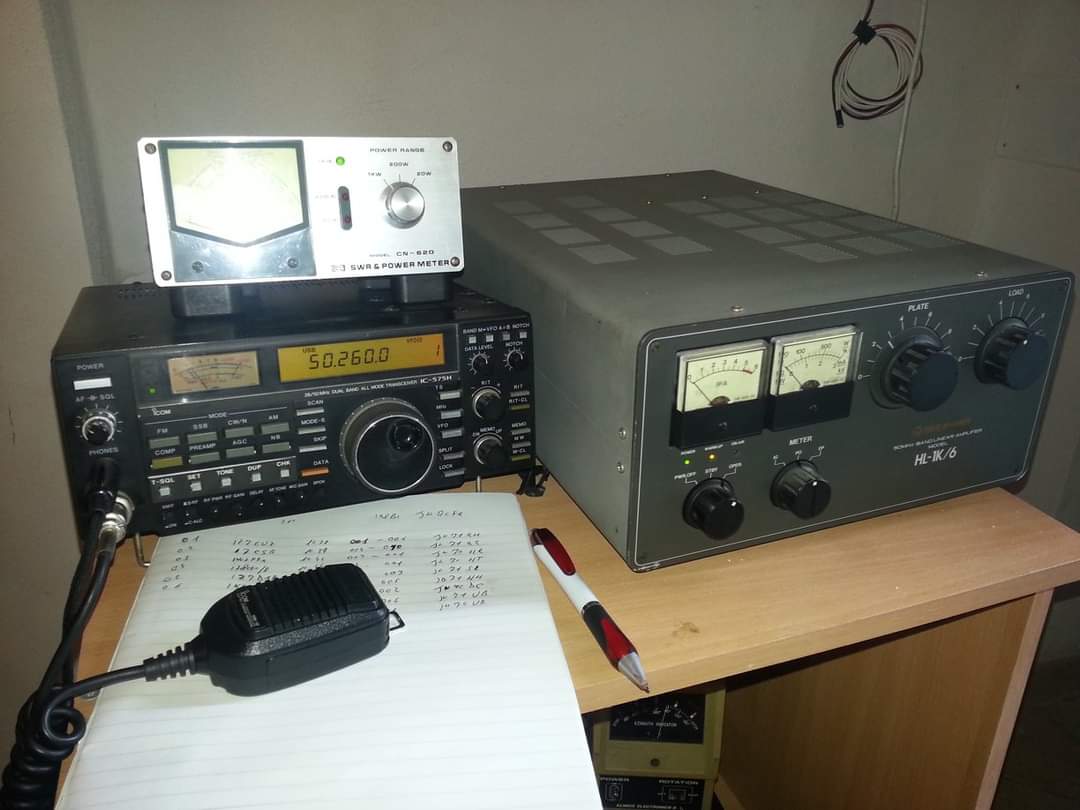 iq8bi's tweet photo. #icom #ic575 #m6 #mhz50 #hamradio #hamradioshack #tokyo #hypower #contest https://t.co/ftc305g1hu