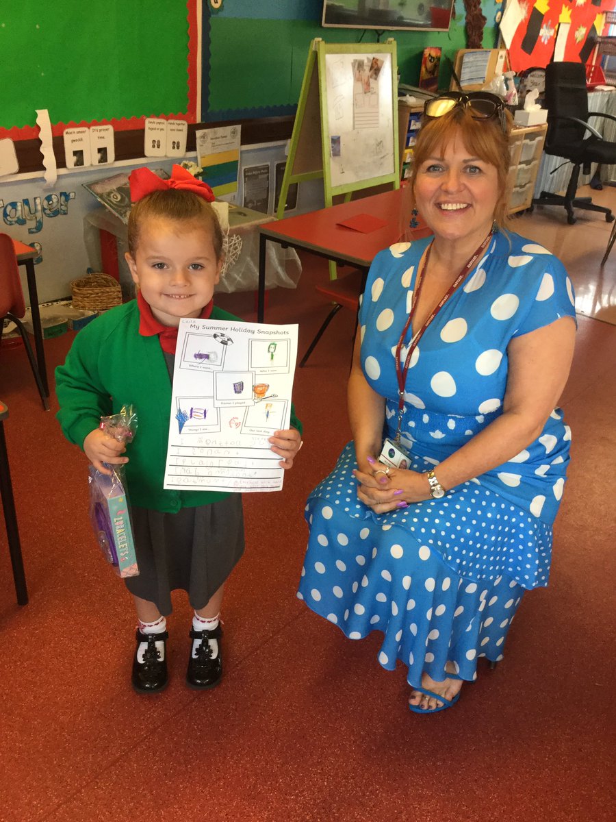 SJLCARDIFF's tweet photo. Congratulations to Laila in Year One for receiving the very first Headteacher’s award of September 2020! Laila used all her initial sounds to write sentences about her summer holidays! 🌞 #yearone #missredfearn #mrsthomas https://t.co/KlAZ1IOiUt