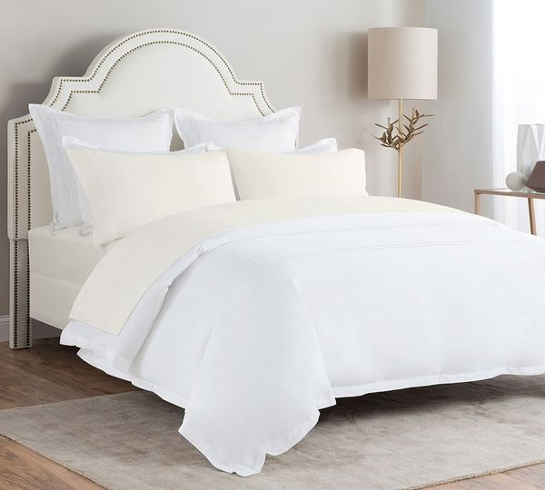 BriarwoodHome's tweet photo. Flannel Sheet Gives you a warmth and coziness ultimate feeling like laying on a 5 star Hotel Bedding. Great for all year long.

✔ 100% Turkish Cotton ✔ 5 star Hotel Bedding ✔ Deep Pocket
  https://t.co/DIbVC3Kbw1

#Solid #King #FlannelSheetSet #LightIvory #Highly_Durable https://t.co/X45zWUG0Ao