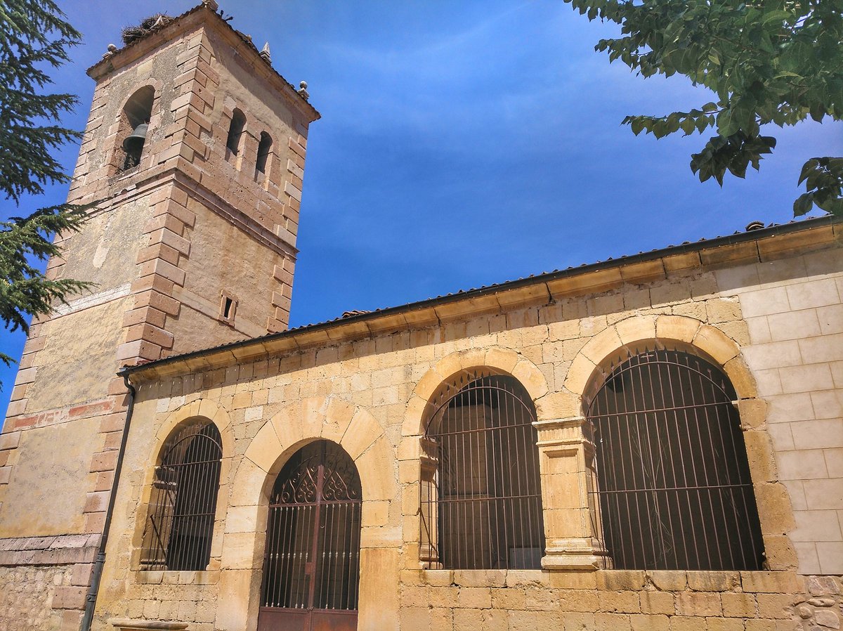 ViajesDeTomasa's tweet photo. De nuestros viajes siempre sacamos una conclusión. Cada pueblo por pequeño que sea tiene una historia que contar.
No teníamos intención de parar, pero al pasar por Muñoveros (Sg), vi una señal que guiaba a la iglesia de San Félix Mártir, como si fuese algo destacado. https://t.co/RcCg9638yS