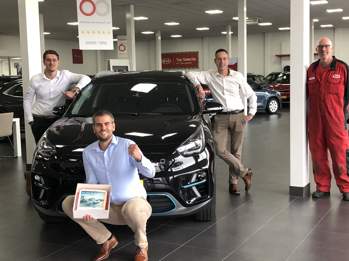 KooijmanGroep's tweet photo. 🎉In korte tijd is Kia uitgegroeid tot een van de grootste automerken van Nederland! En nu staan we op nr. 1 met de meest verkochte auto's! Wij bedanken alle Kia rijders voor het vertrouwen in #KooijmanGroep als dealer.  #Kia_Motors_NL #op1 #AUTO https://t.co/Zp0c4rTGwe