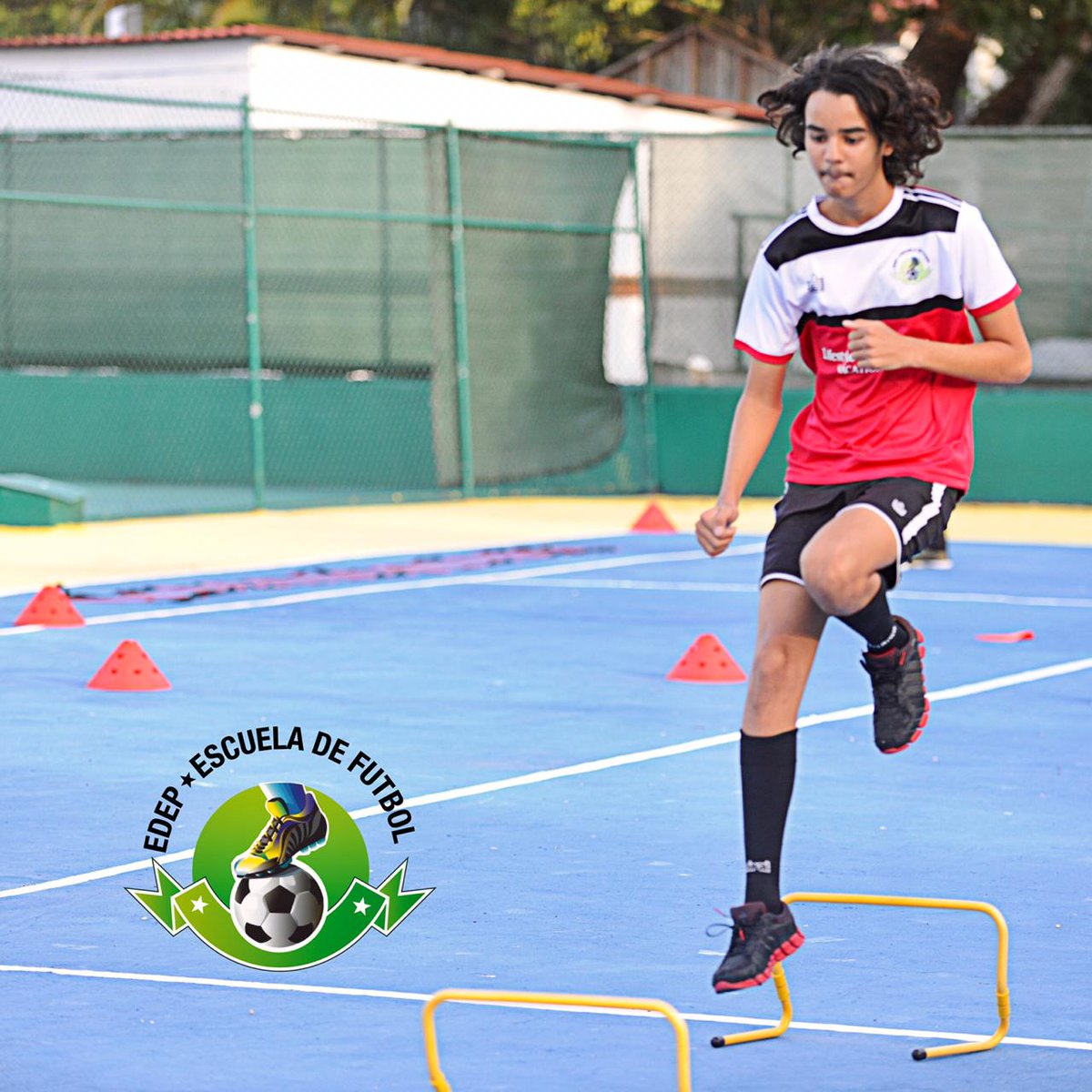 edepfutbol's tweet photo. 3️⃣ días para volver...
🔖 Medidas sanitarias, distanciamiento físico y circuitos individuales. 
📍Blue JackTar, Playa Dorada.
📌 Grupos Masculinos y Femeninos LIMITADOS: 8 años en adelante.
🗞 Para más información:
📞 809-777-8456 
📞 809-307-8457 https://t.co/sGnmBruRML