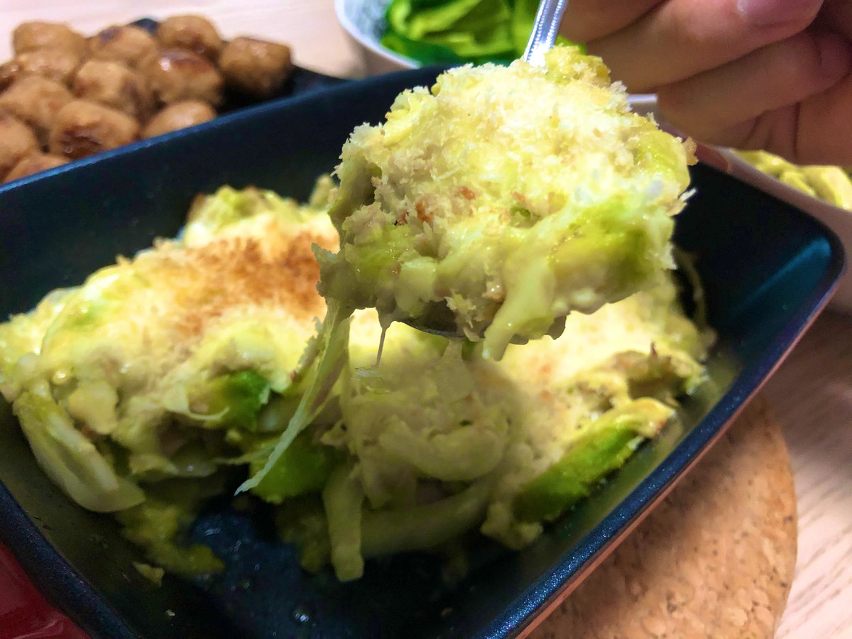 ここ ず きっちん ダイエット中 今日の夜はアボカド で乾杯しました アボカドのマカロニサラダとグラタンら最高です アボカドにはチーズとマヨが抜群に合いますよね 孤独のグルメで見たとりつくねピーマン リピート確定です おうちごはん